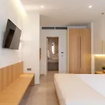 Thera Luxury Living Aparthotel 3*