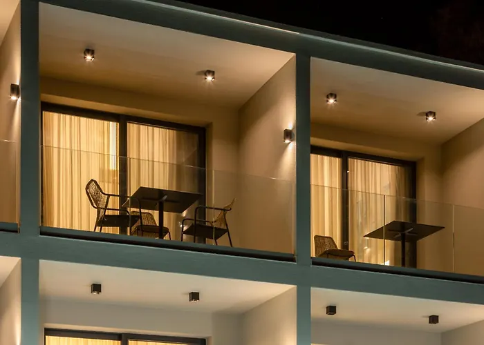 Thera Luxury Living