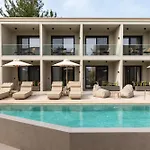 Thera Luxury Living Hotel de apartamente 3*