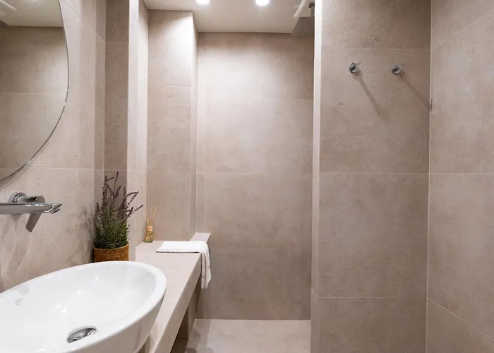 Thera Luxury Living 3*
